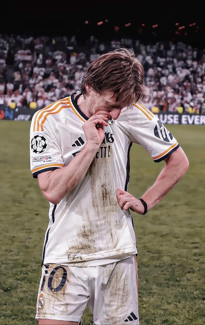 西甲｜姆巴佩梅开二度 皇马2比1力挫维拉利尔